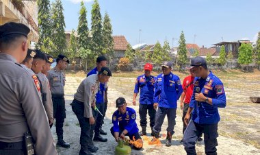 Tingkatkan-Kesiap-Siagaan,-Polresta-Malang-Kota-Gelar-Latihan-PPGD-dan-Penanganan-Kebakaran